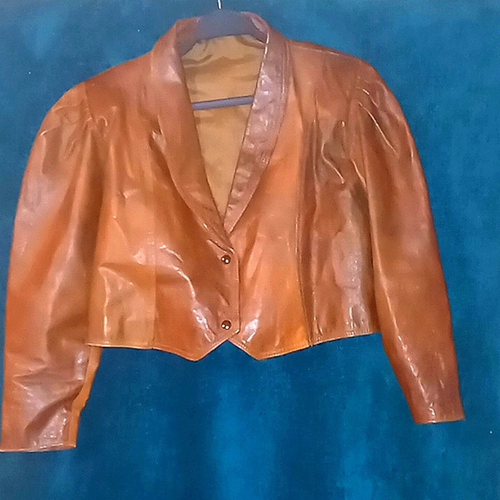 Beautiful Vintage Carmel Distressed Leather Jacket.